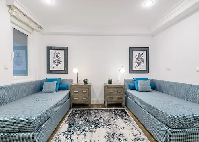 Colon Zurriola Ib San Sebastian